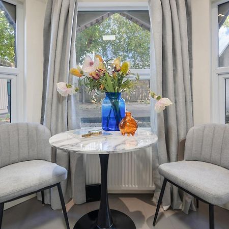 Leamington Park Studio With Parking London Eksteriør bilde