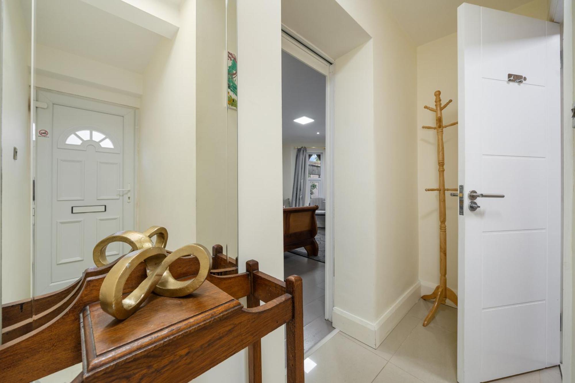 Leamington Park Studio With Parking London Eksteriør bilde
